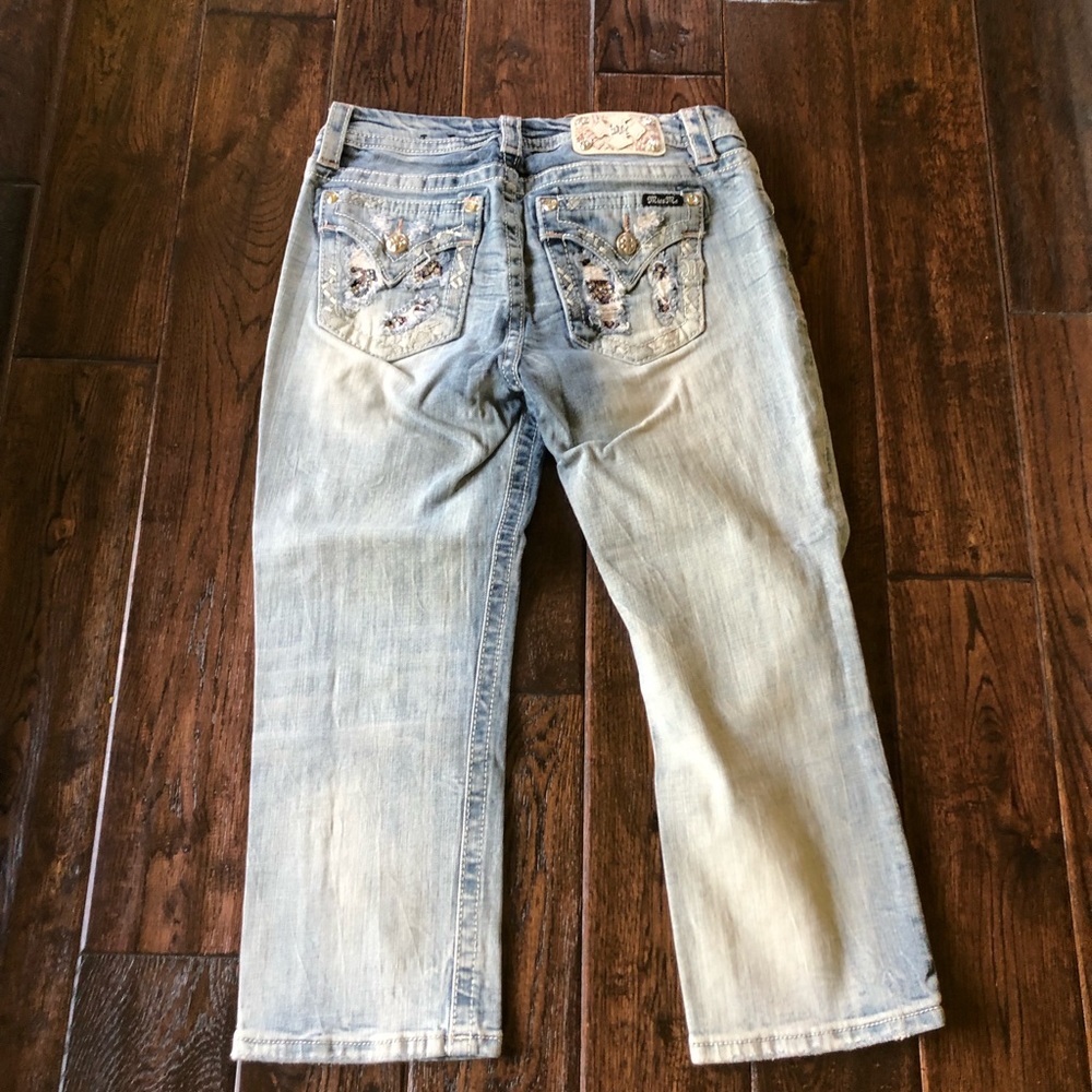 Miss Me Mid-Rise Crop Jean